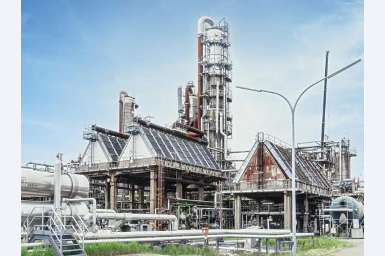 Zakłady produkcji i magazynowania mineralnych produktów olejowych, jak również surowców i produktów gotowych do produkcji smarów.-5