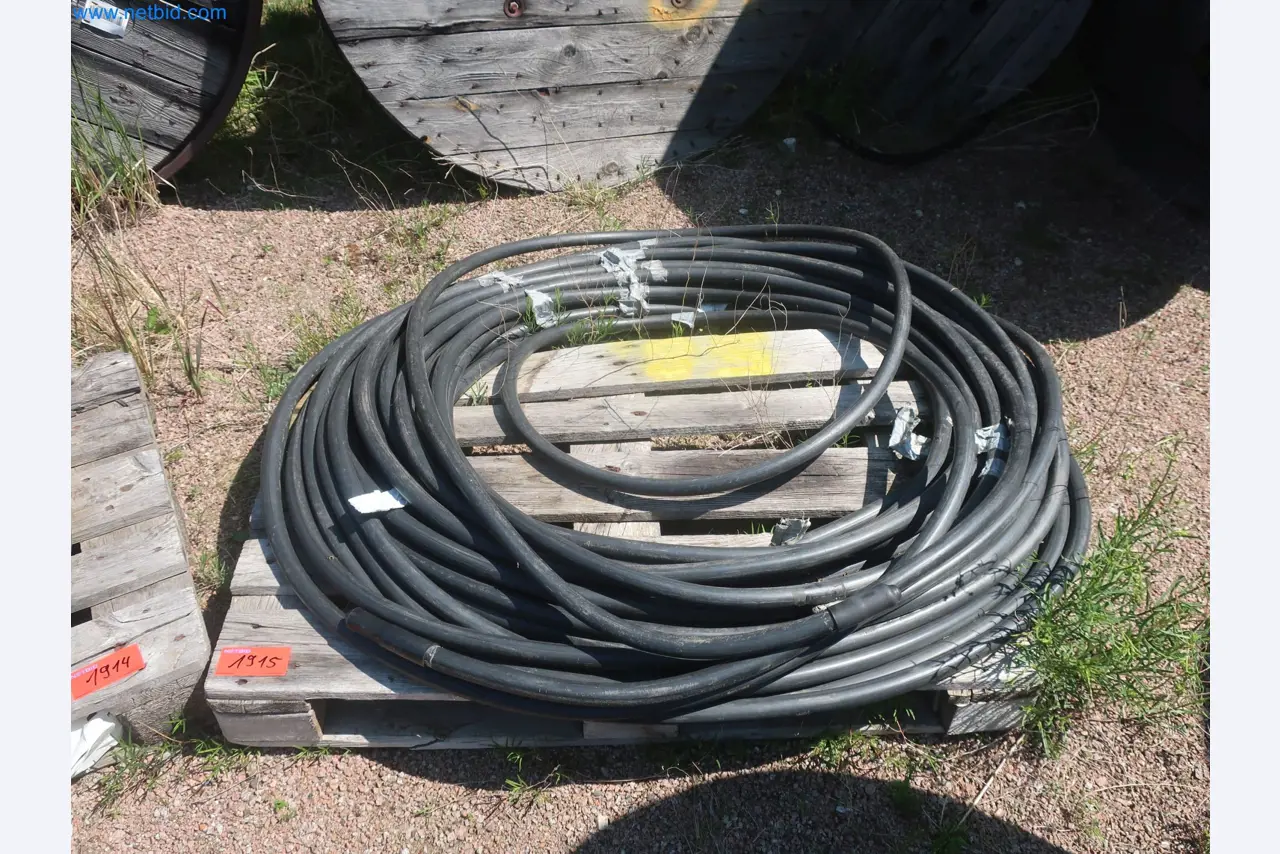 Závody na výrobu a skladování produktů z minerálních olejů, jakož i vstupů a hotových výrobků pro výrobu maziv.-4