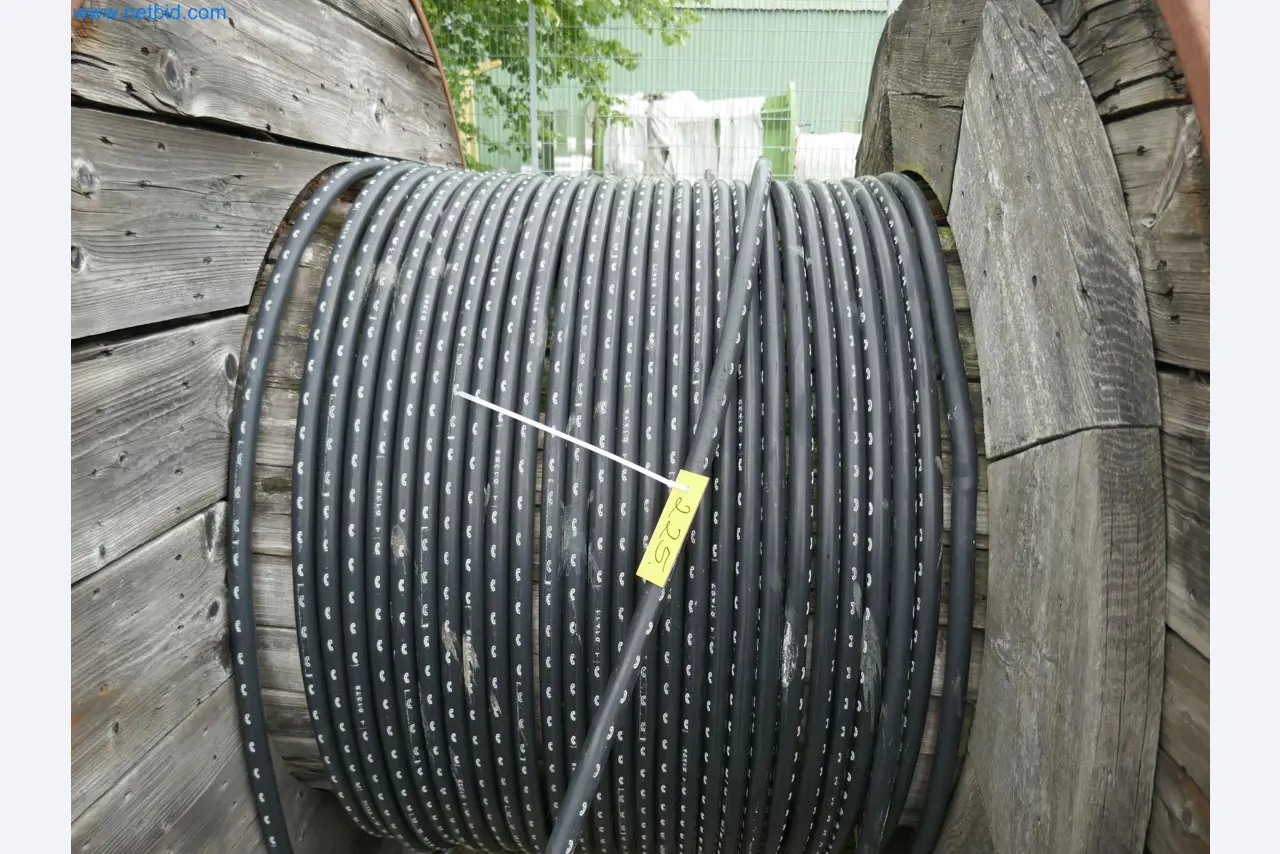 Závody na výrobu a skladování produktů z minerálních olejů, jakož i vstupů a hotových výrobků pro výrobu maziv.-10