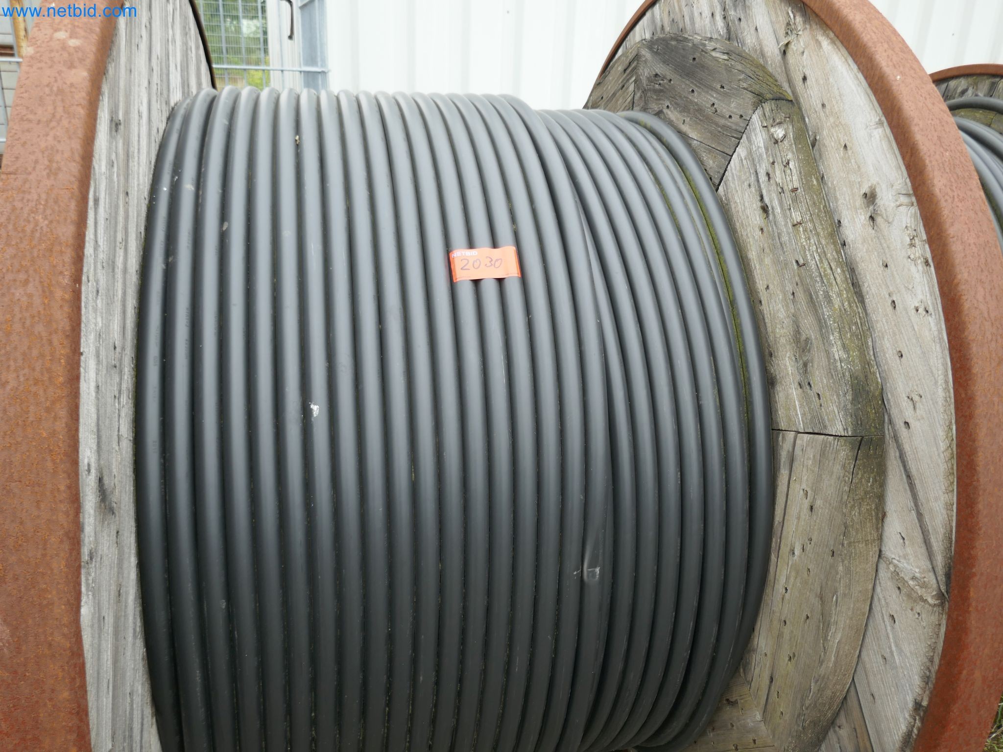 Závody na výrobu a skladování produktů z minerálních olejů, jakož i vstupů a hotových výrobků pro výrobu maziv.-2