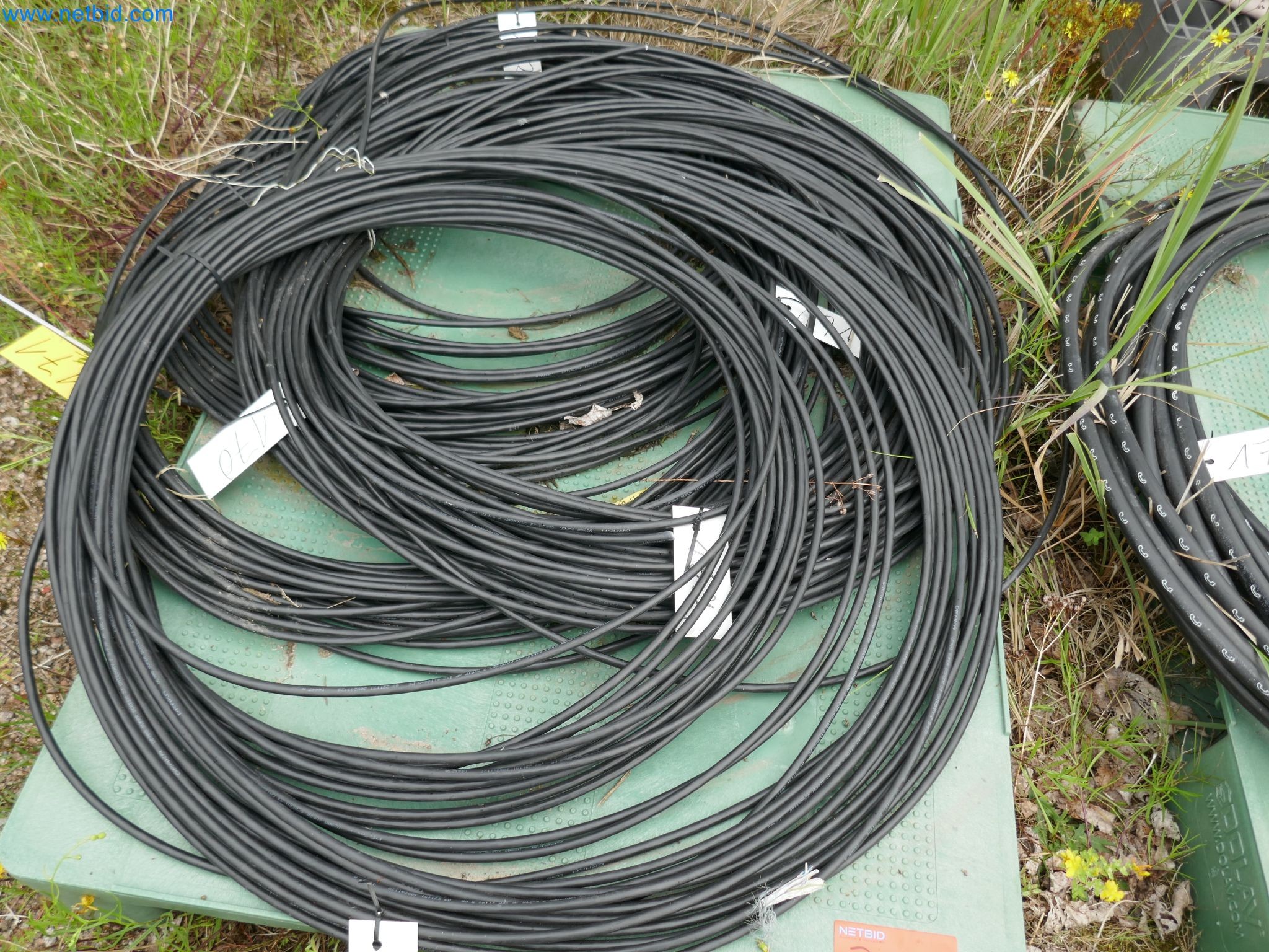 Závody na výrobu a skladování produktů z minerálních olejů, jakož i vstupů a hotových výrobků pro výrobu maziv.-8