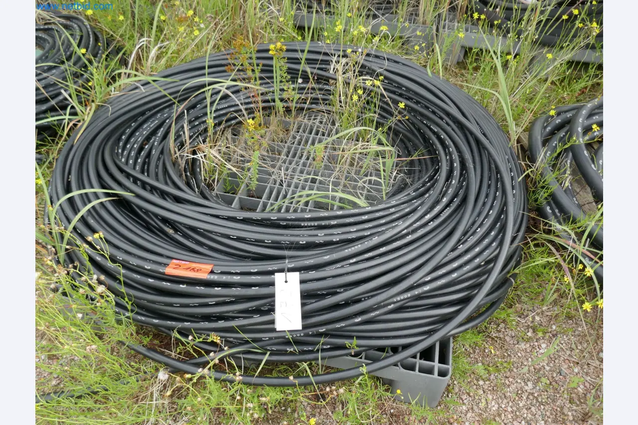 Závody na výrobu a skladování produktů z minerálních olejů, jakož i vstupů a hotových výrobků pro výrobu maziv.-9