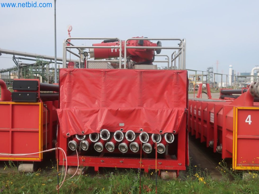 Magazine stocks, crude oil/gas/oil pumps and operating equipment of a refinery-3