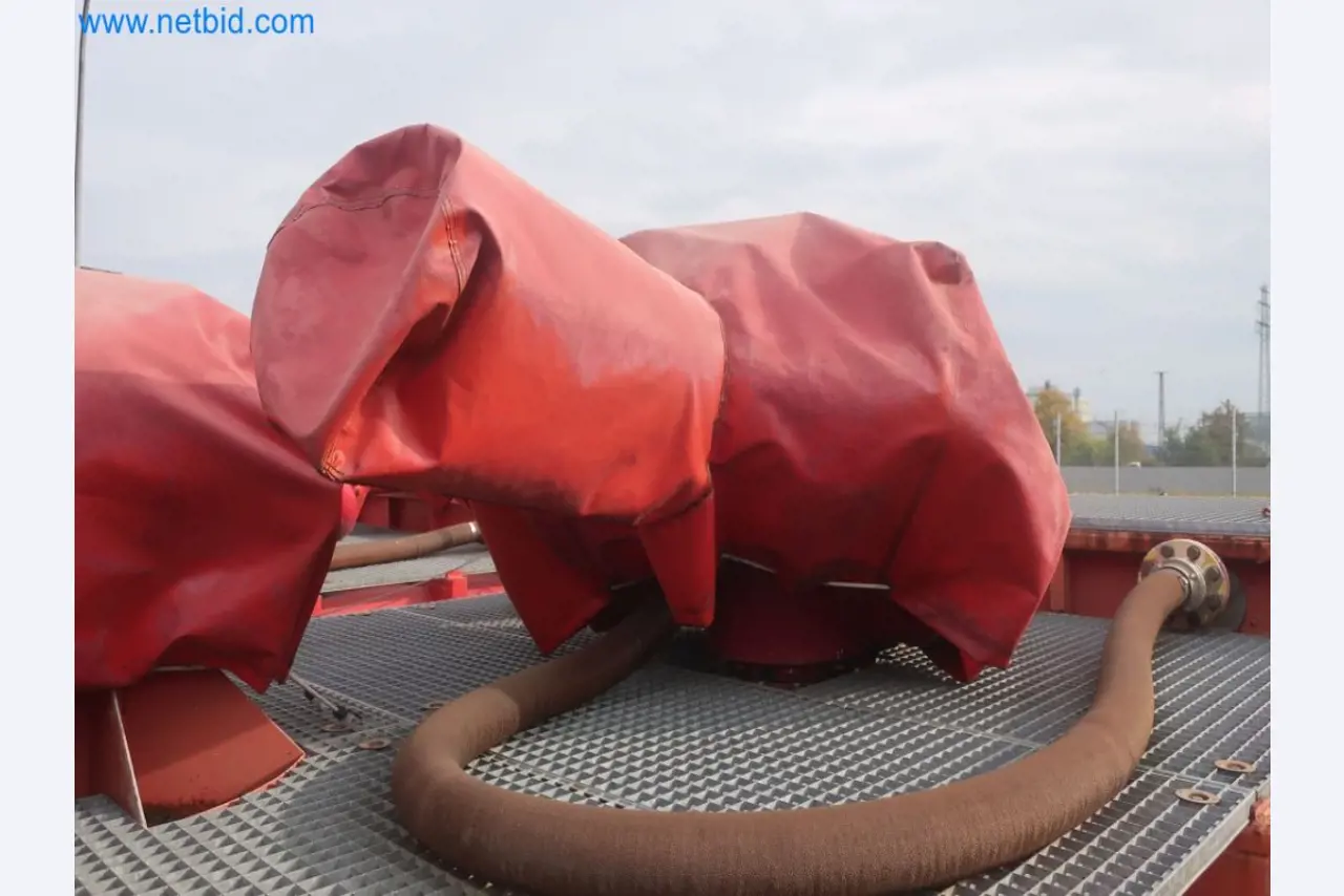 Plantas de producción y almacenamiento de productos derivados del petróleo, así como de insumos y productos acabados para la fabricación de lubricantes.-4