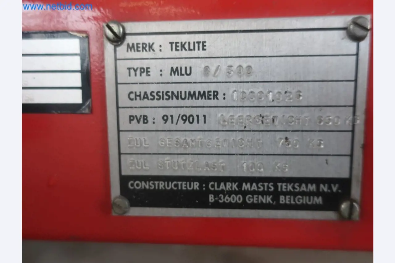 Závody na výrobu a skladování produktů z minerálních olejů, jakož i vstupů a hotových výrobků pro výrobu maziv.-4