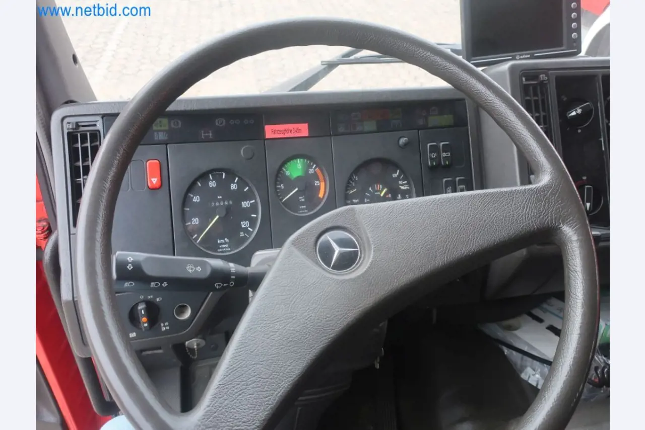 Zakłady produkcji i magazynowania mineralnych produktów olejowych, jak również surowców i produktów gotowych do produkcji smarów.-11