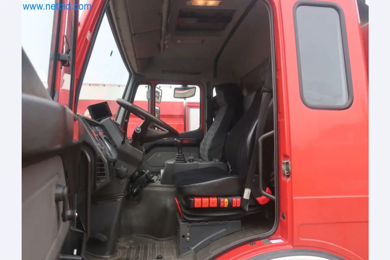 Zakłady produkcji i magazynowania mineralnych produktów olejowych, jak również surowców i produktów gotowych do produkcji smarów.-10