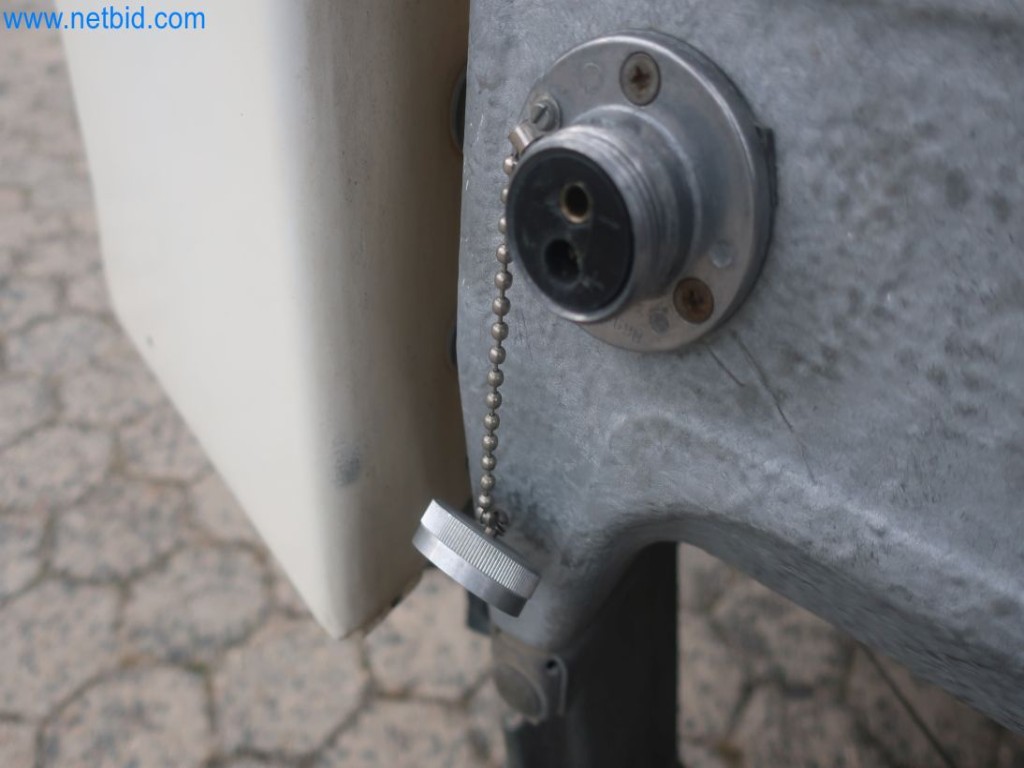 Plants for the production and storage of mineral oil products as well as input and finished products for the production of lubricants-11