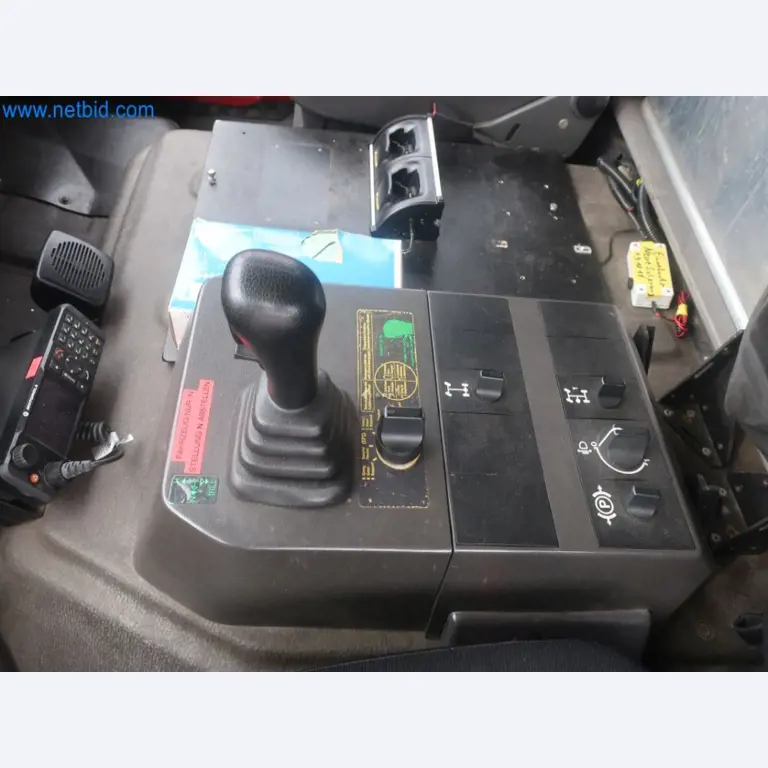 Zakłady produkcji i magazynowania mineralnych produktów olejowych, jak również surowców i produktów gotowych do produkcji smarów.-13