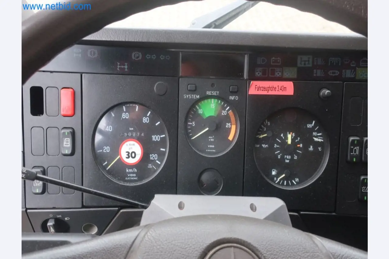 Zakłady produkcji i magazynowania mineralnych produktów olejowych, jak również surowców i produktów gotowych do produkcji smarów.-15