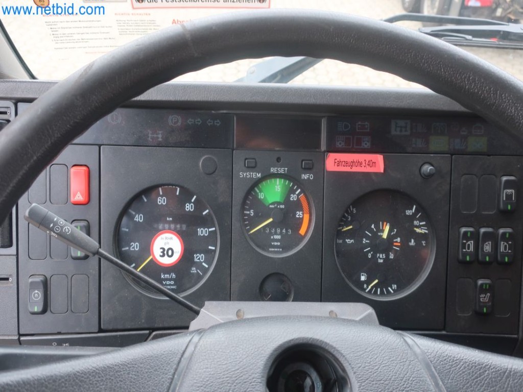 Plants for the production and storage of mineral oil products as well as input and finished products for the production of lubricants-17