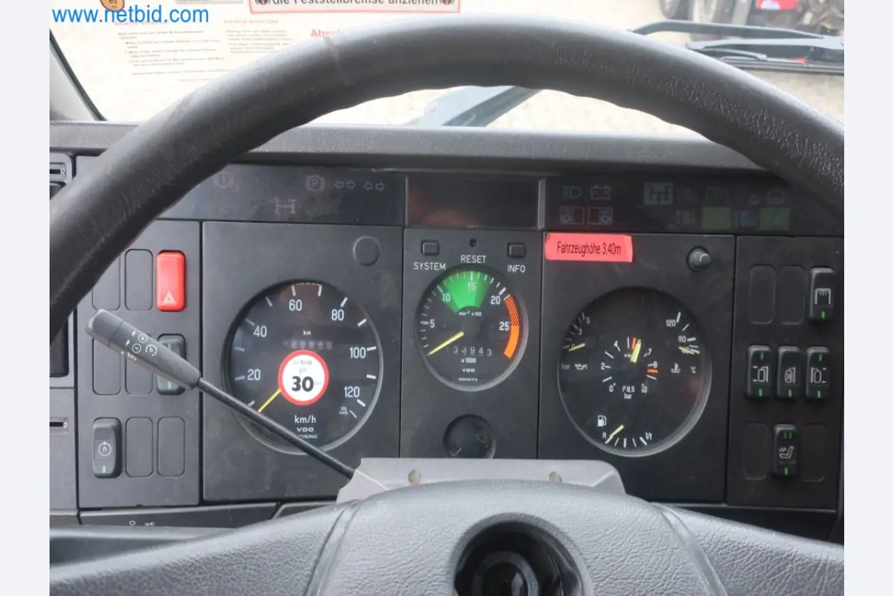 Závody na výrobu a skladování produktů z minerálních olejů, jakož i vstupů a hotových výrobků pro výrobu maziv.-17