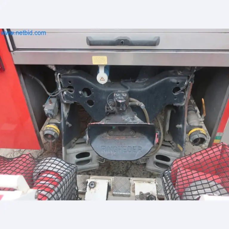 Závody na výrobu a skladování produktů z minerálních olejů, jakož i vstupů a hotových výrobků pro výrobu maziv.-9