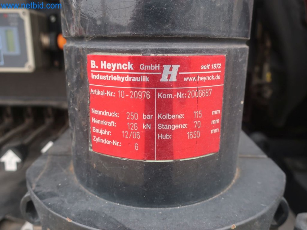 Plants for the production and storage of mineral oil products as well as input and finished products for the production of lubricants-11