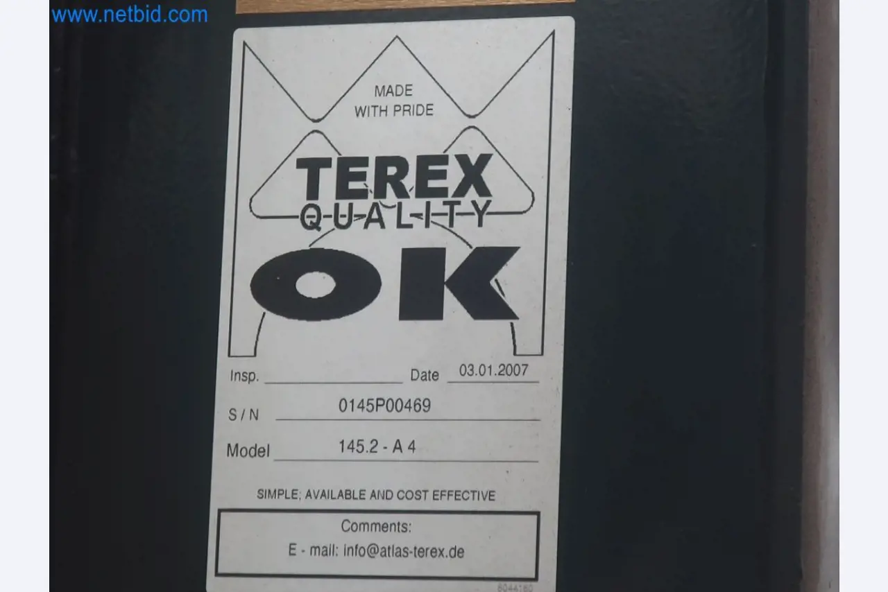 Zakłady produkcji i magazynowania mineralnych produktów olejowych, jak również surowców i produktów gotowych do produkcji smarów.-13