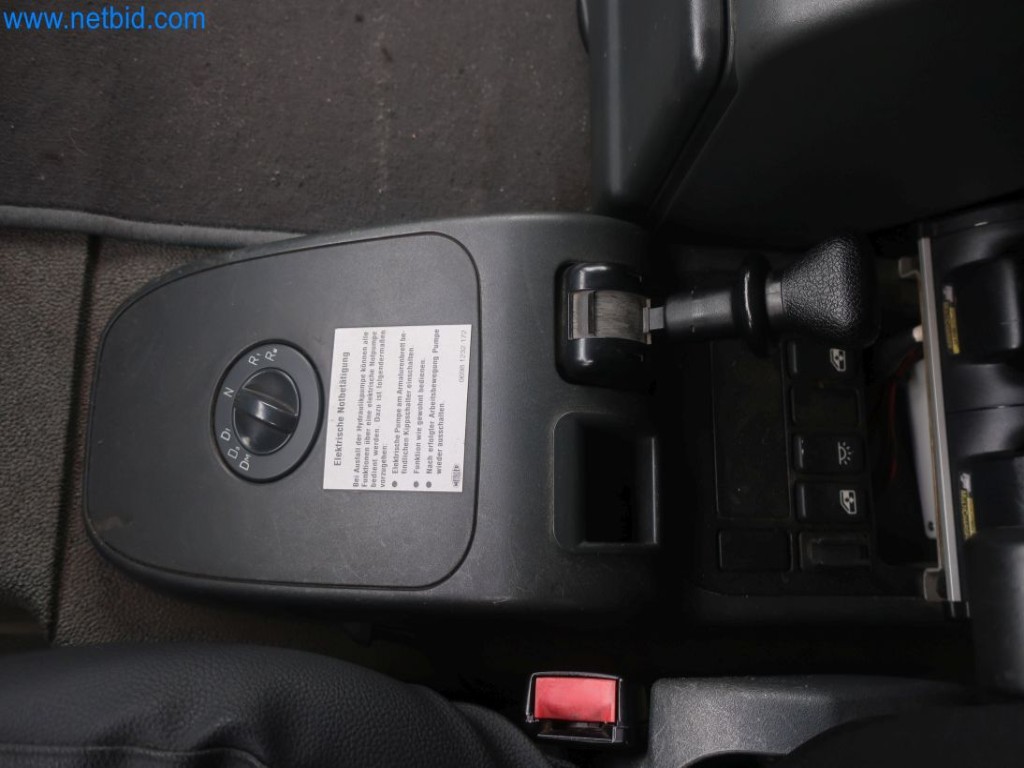 Plants for the production and storage of mineral oil products as well as input and finished products for the production of lubricants-19