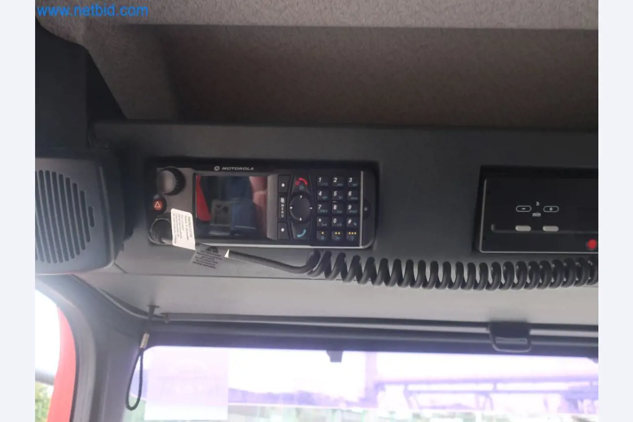 Zakłady produkcji i magazynowania mineralnych produktów olejowych, jak również surowców i produktów gotowych do produkcji smarów.-21