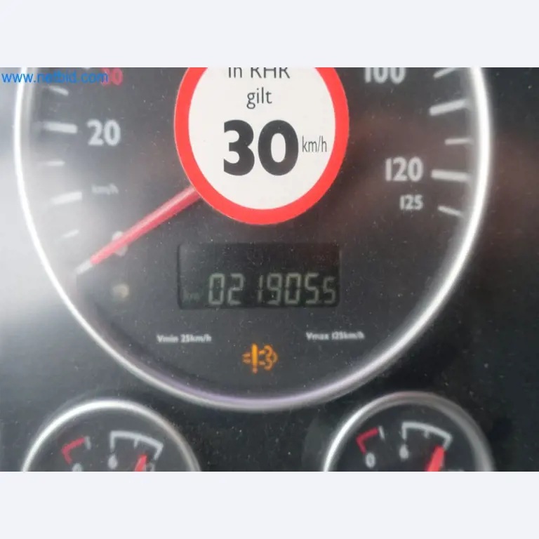 Zakłady produkcji i magazynowania mineralnych produktów olejowych, jak również surowców i produktów gotowych do produkcji smarów.-23