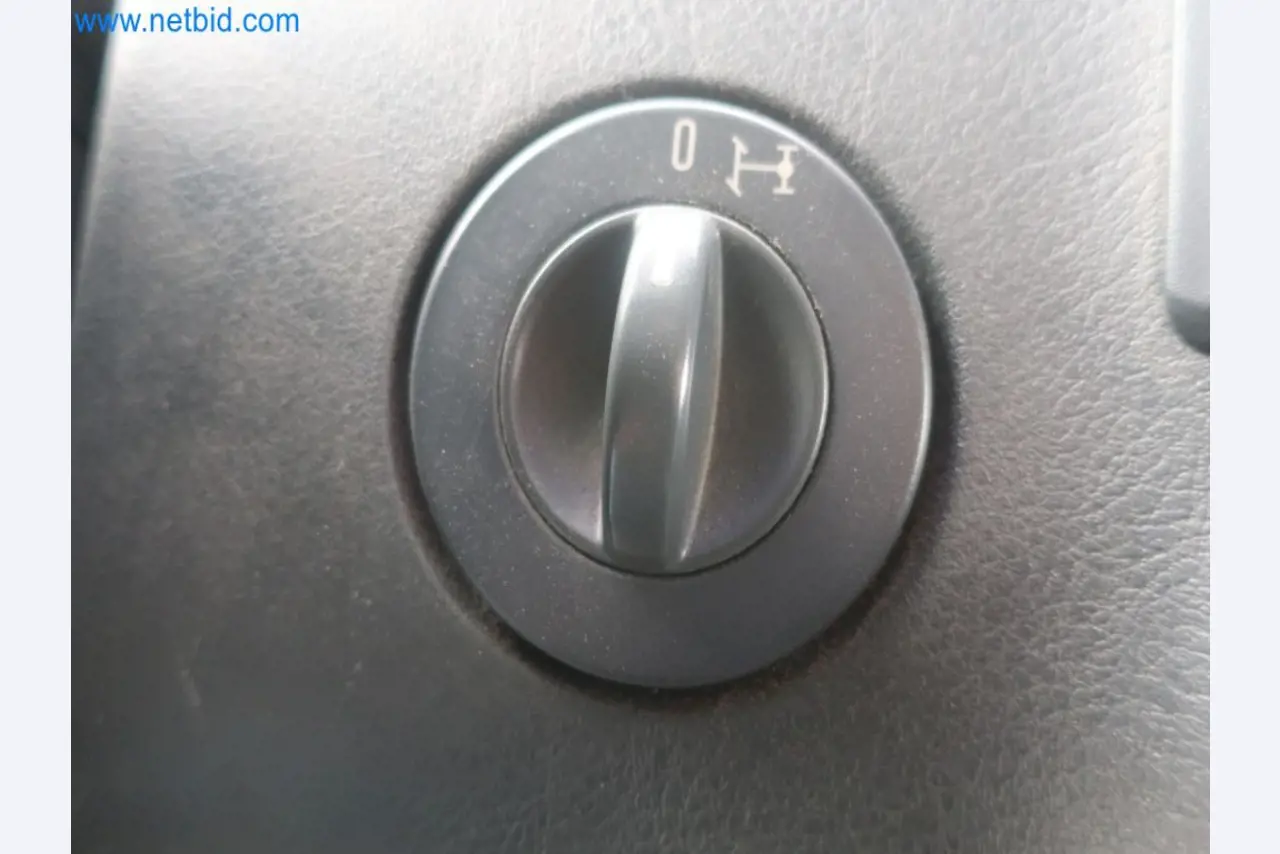 Zakłady produkcji i magazynowania mineralnych produktów olejowych, jak również surowców i produktów gotowych do produkcji smarów.-24