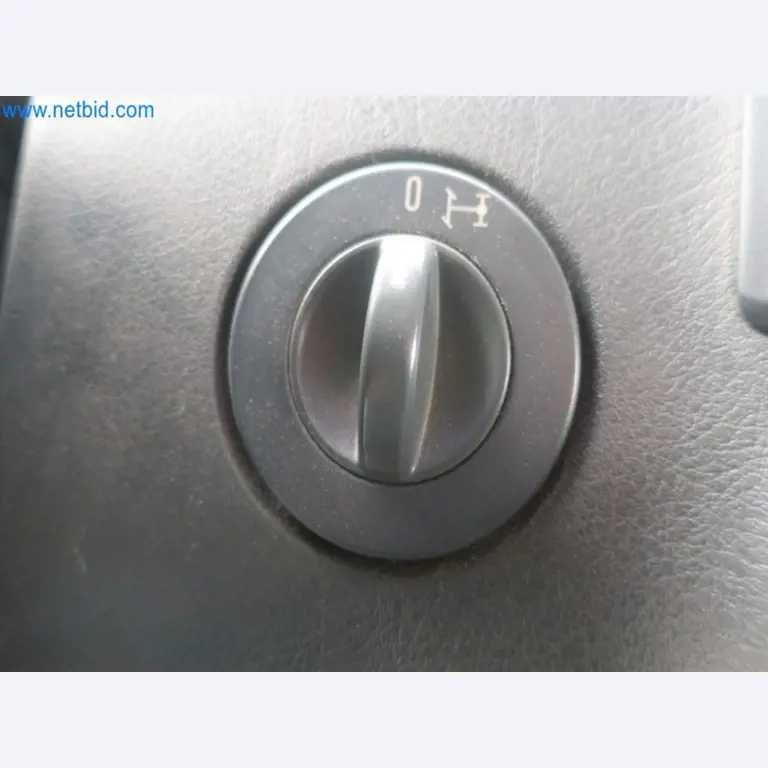 Zakłady produkcji i magazynowania mineralnych produktów olejowych, jak również surowców i produktów gotowych do produkcji smarów.-24