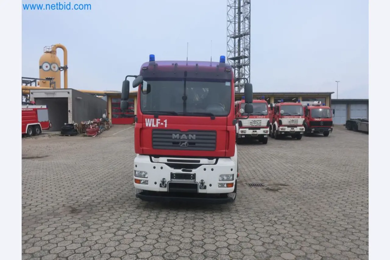 Zakłady produkcji i magazynowania mineralnych produktów olejowych, jak również surowców i produktów gotowych do produkcji smarów.-2