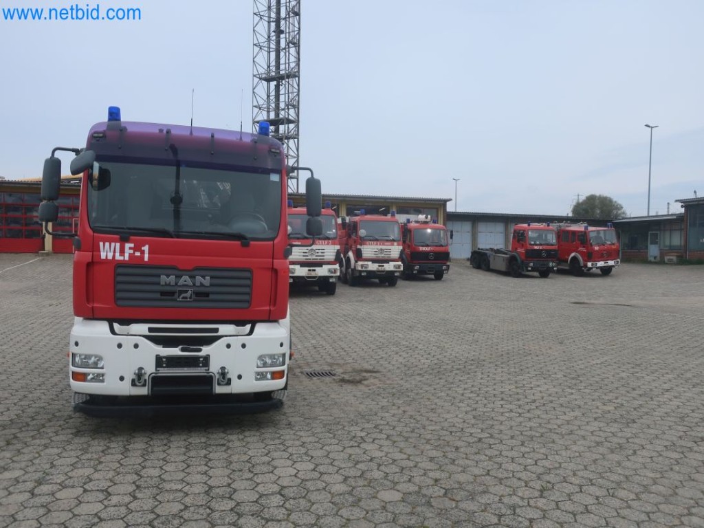 Plants for the production and storage of mineral oil products as well as input and finished products for the production of lubricants-3