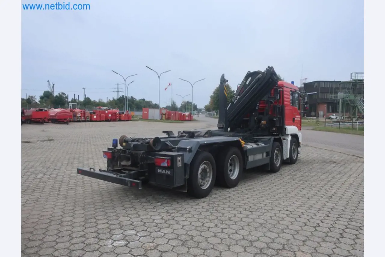 Zakłady produkcji i magazynowania mineralnych produktów olejowych, jak również surowców i produktów gotowych do produkcji smarów.-7