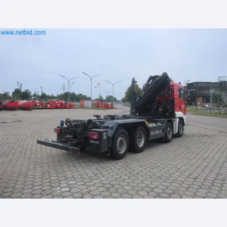 Zakłady produkcji i magazynowania mineralnych produktów olejowych, jak również surowców i produktów gotowych do produkcji smarów.-7