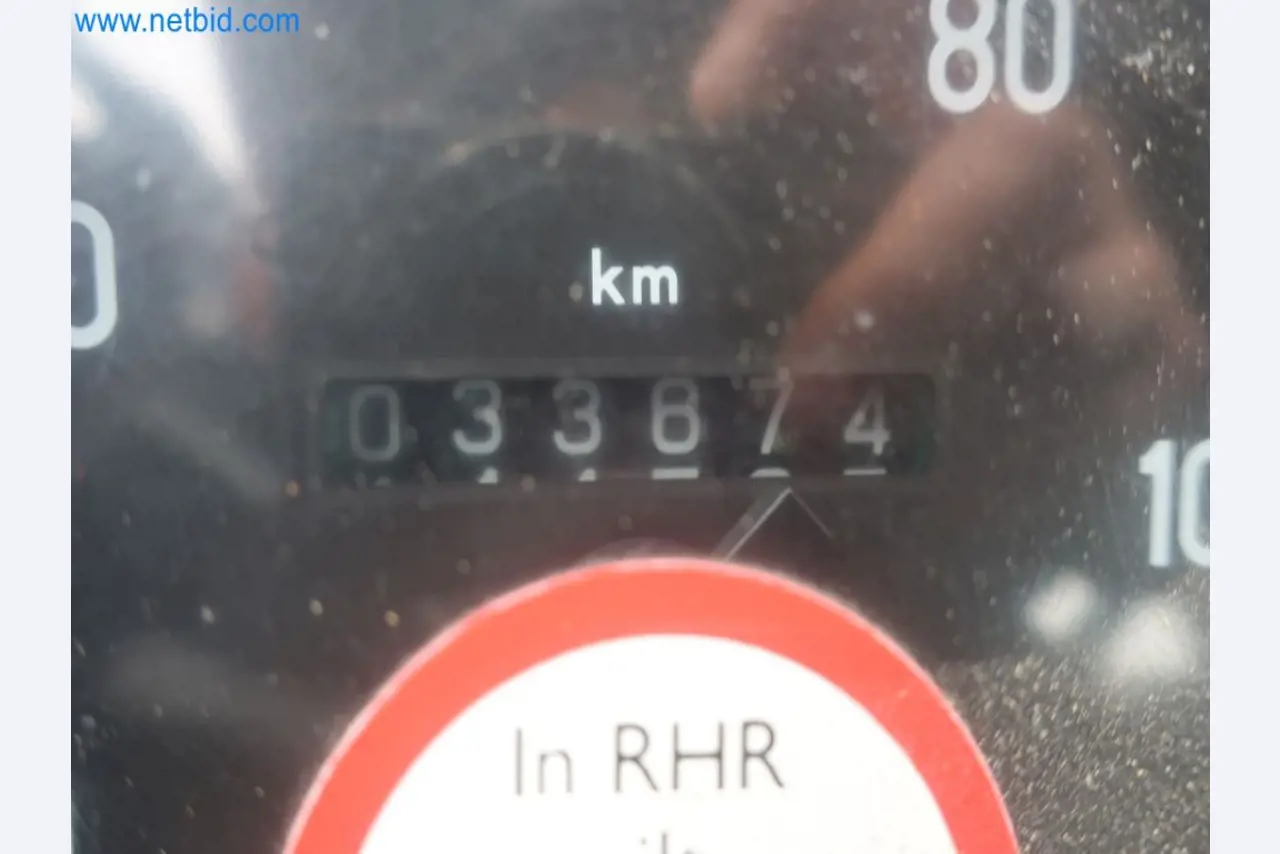 Zakłady produkcji i magazynowania mineralnych produktów olejowych, jak również surowców i produktów gotowych do produkcji smarów.-12