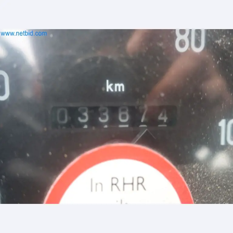 Zakłady produkcji i magazynowania mineralnych produktów olejowych, jak również surowców i produktów gotowych do produkcji smarów.-12