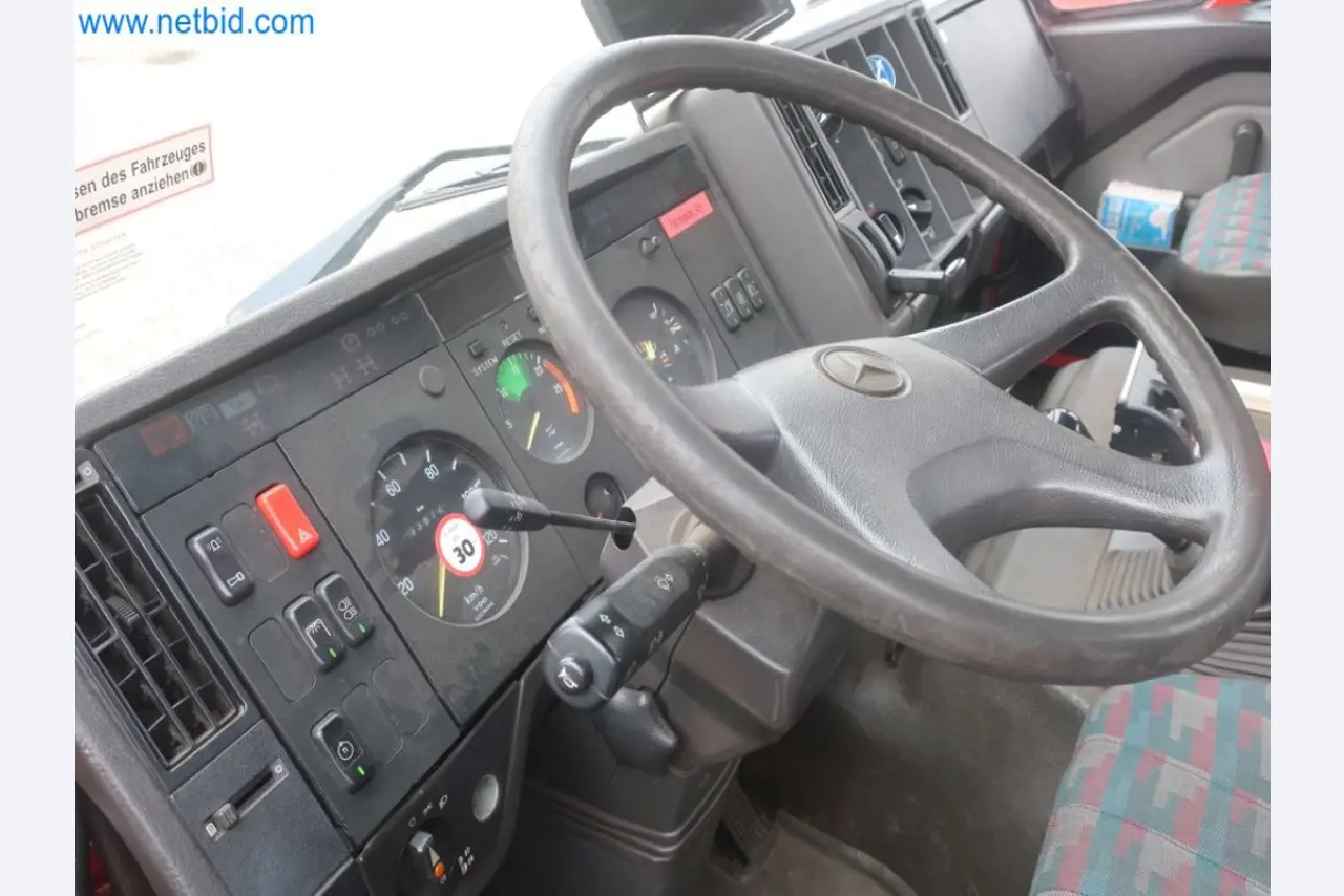 Zakłady produkcji i magazynowania mineralnych produktów olejowych, jak również surowców i produktów gotowych do produkcji smarów.-13