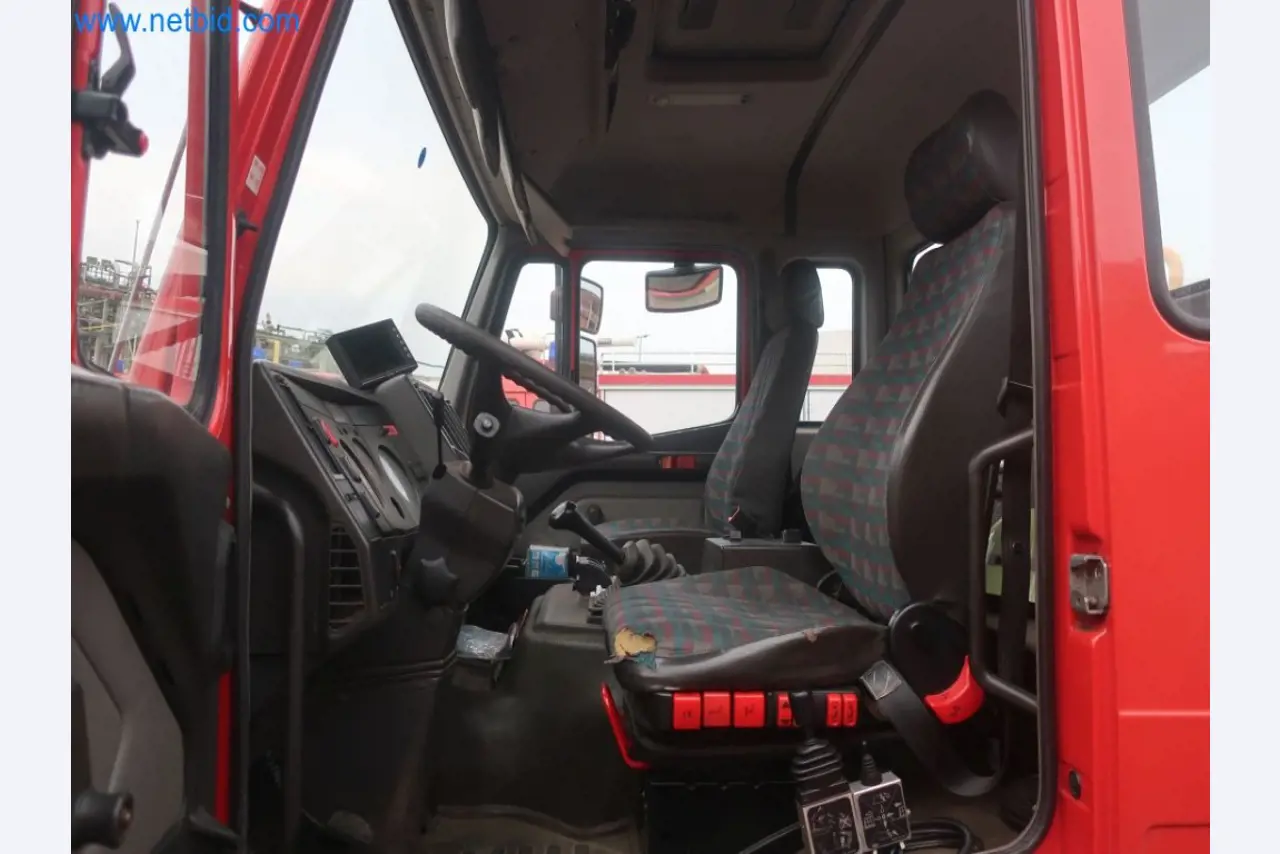 Zakłady produkcji i magazynowania mineralnych produktów olejowych, jak również surowców i produktów gotowych do produkcji smarów.-6