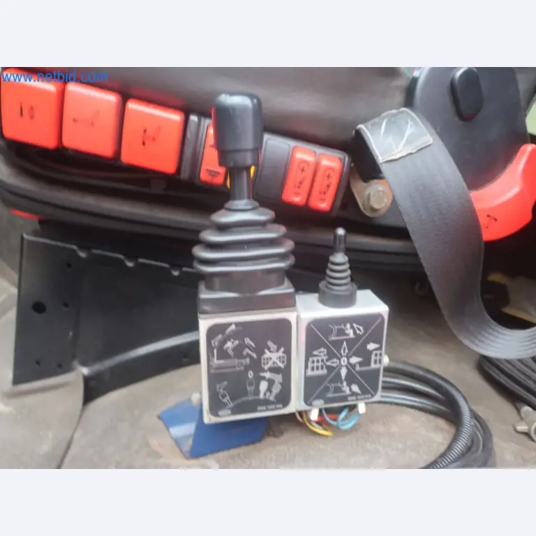 Zakłady produkcji i magazynowania mineralnych produktów olejowych, jak również surowców i produktów gotowych do produkcji smarów.-7