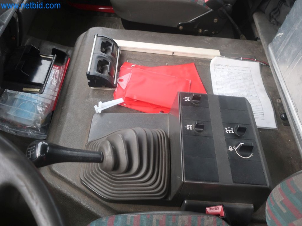 Plants for the production and storage of mineral oil products as well as input and finished products for the production of lubricants-9