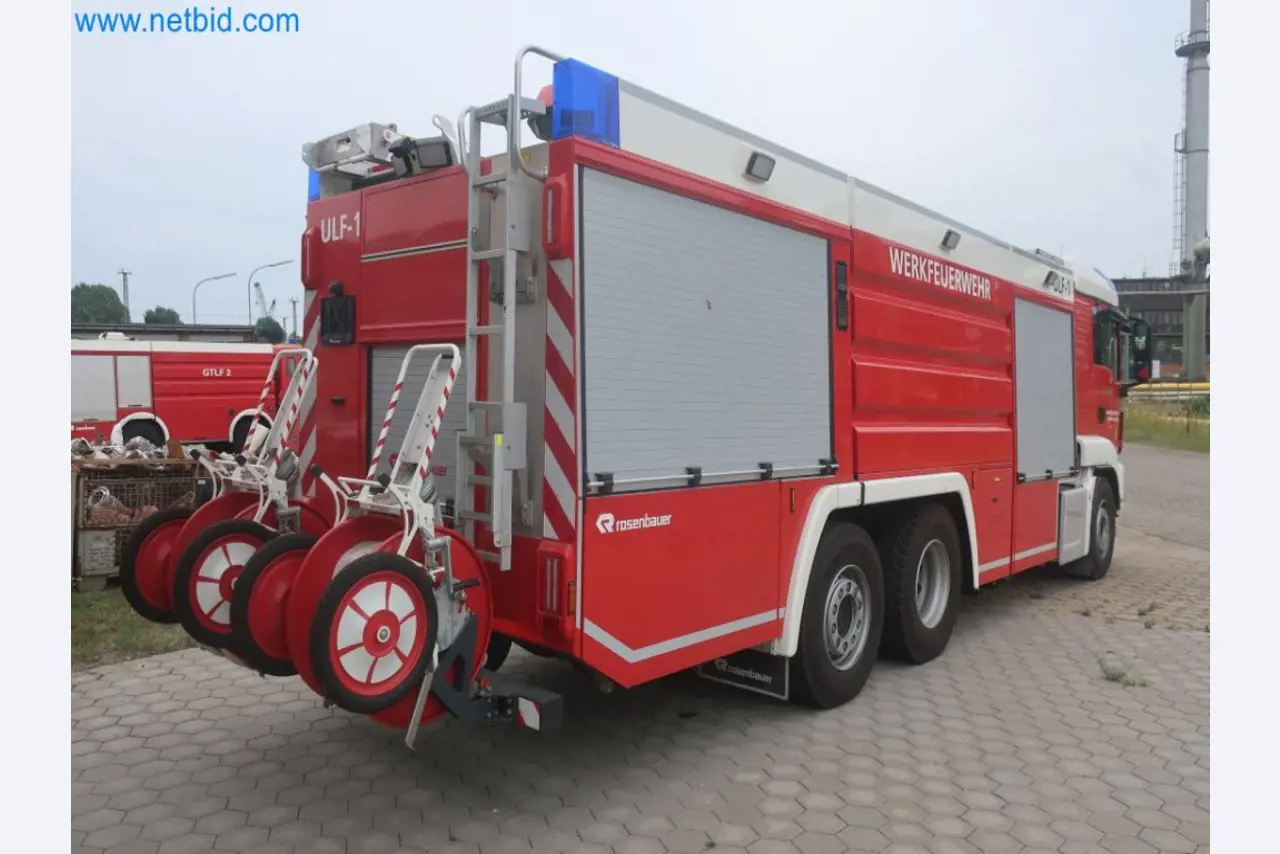 Zakłady produkcji i magazynowania mineralnych produktów olejowych, jak również surowców i produktów gotowych do produkcji smarów.-11