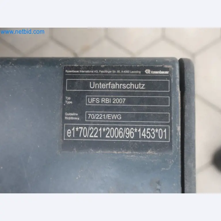 Zakłady produkcji i magazynowania mineralnych produktów olejowych, jak również surowców i produktów gotowych do produkcji smarów.-12