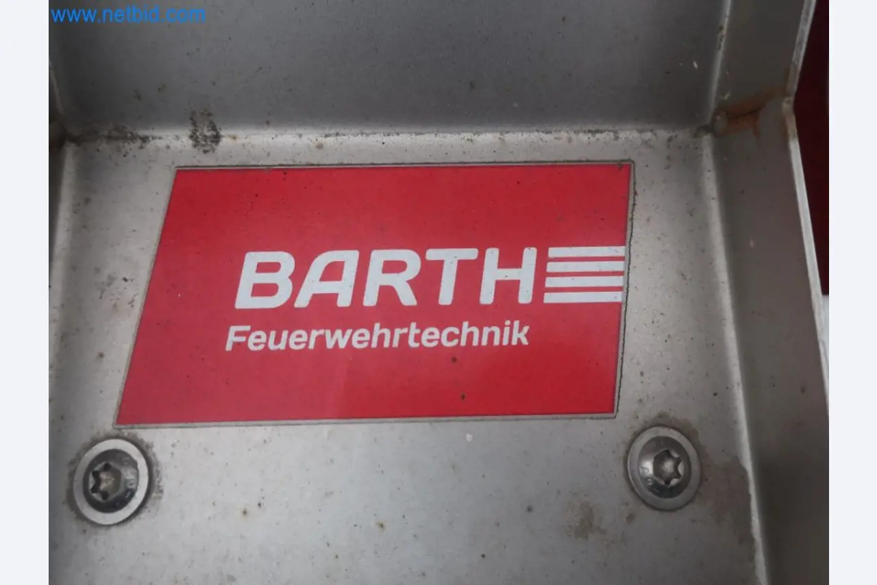 Zakłady produkcji i magazynowania mineralnych produktów olejowych, jak również surowców i produktów gotowych do produkcji smarów.-13