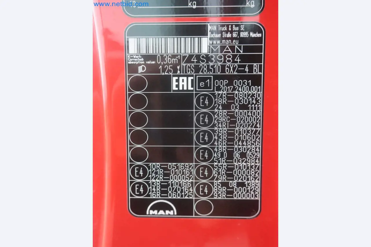 Zakłady produkcji i magazynowania mineralnych produktów olejowych, jak również surowców i produktów gotowych do produkcji smarów.-23