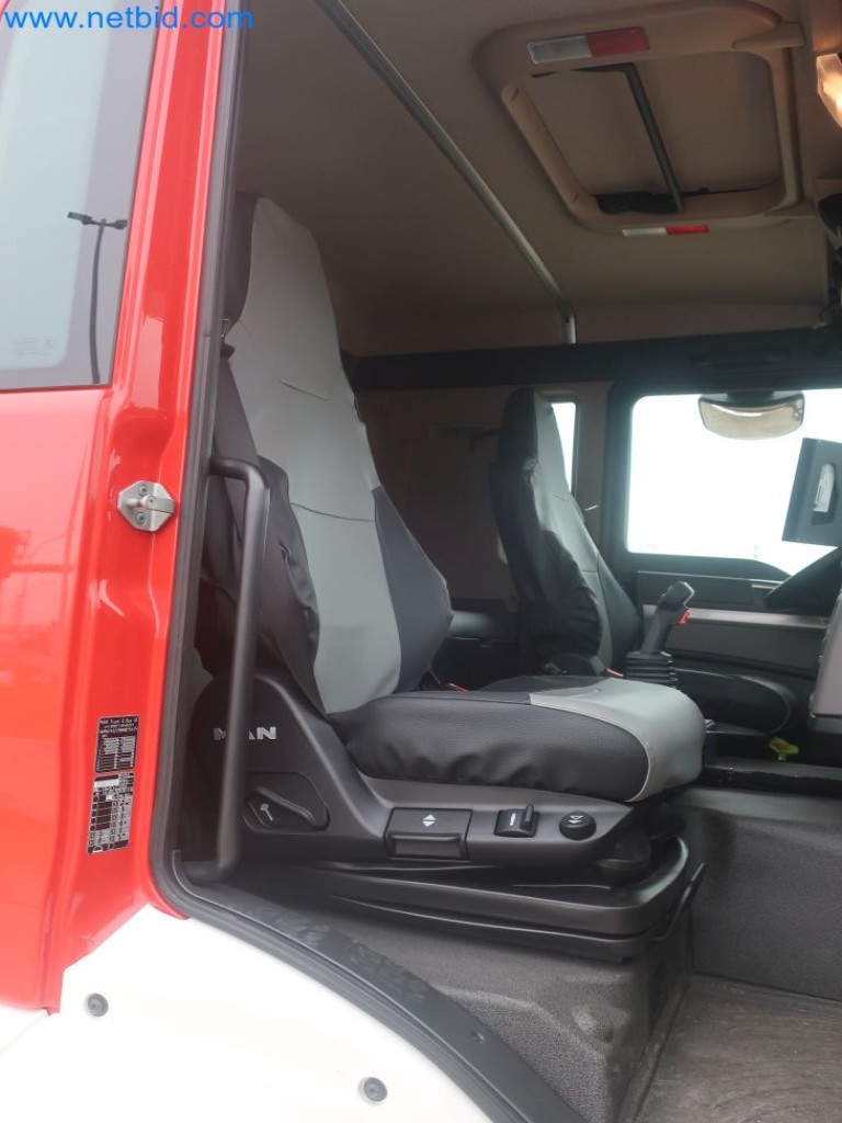 Plants for the production and storage of mineral oil products as well as input and finished products for the production of lubricants-24