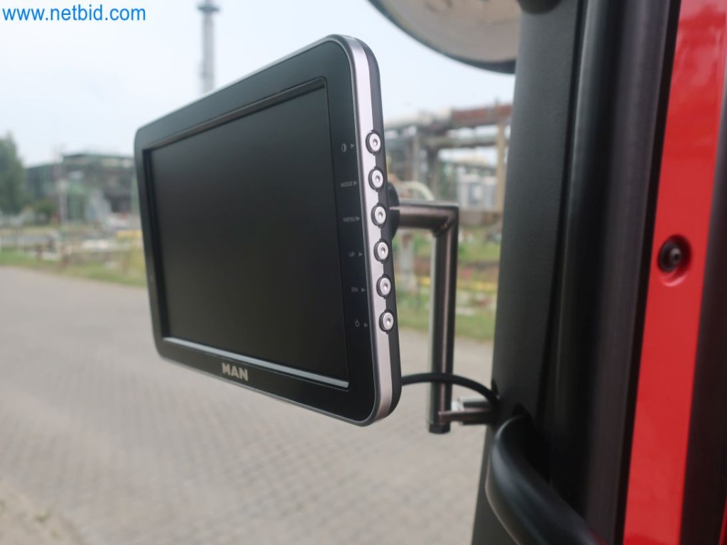 Plants for the production and storage of mineral oil products as well as input and finished products for the production of lubricants-27