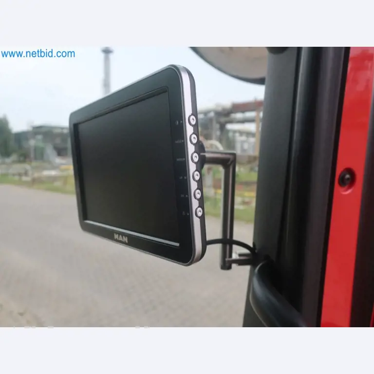 Zakłady produkcji i magazynowania mineralnych produktów olejowych, jak również surowców i produktów gotowych do produkcji smarów.-27