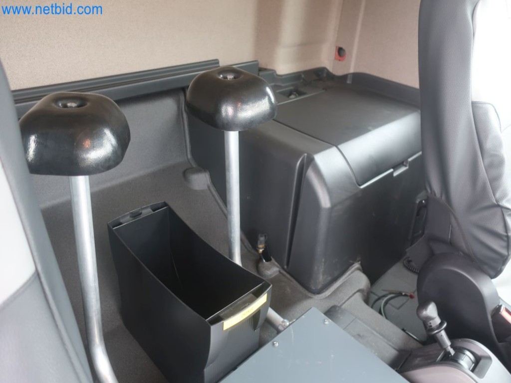 Plants for the production and storage of mineral oil products as well as input and finished products for the production of lubricants-29