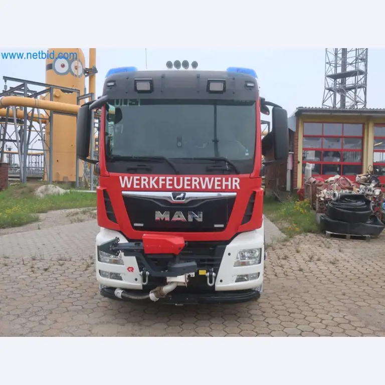 Zakłady produkcji i magazynowania mineralnych produktów olejowych, jak również surowców i produktów gotowych do produkcji smarów.-2