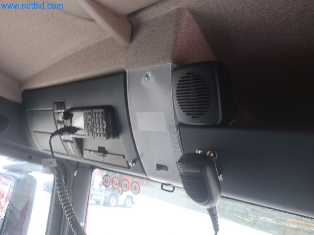 Plants for the production and storage of mineral oil products as well as input and finished products for the production of lubricants-32