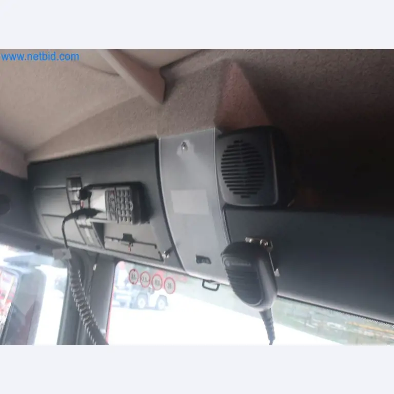 Zakłady produkcji i magazynowania mineralnych produktów olejowych, jak również surowców i produktów gotowych do produkcji smarów.-32