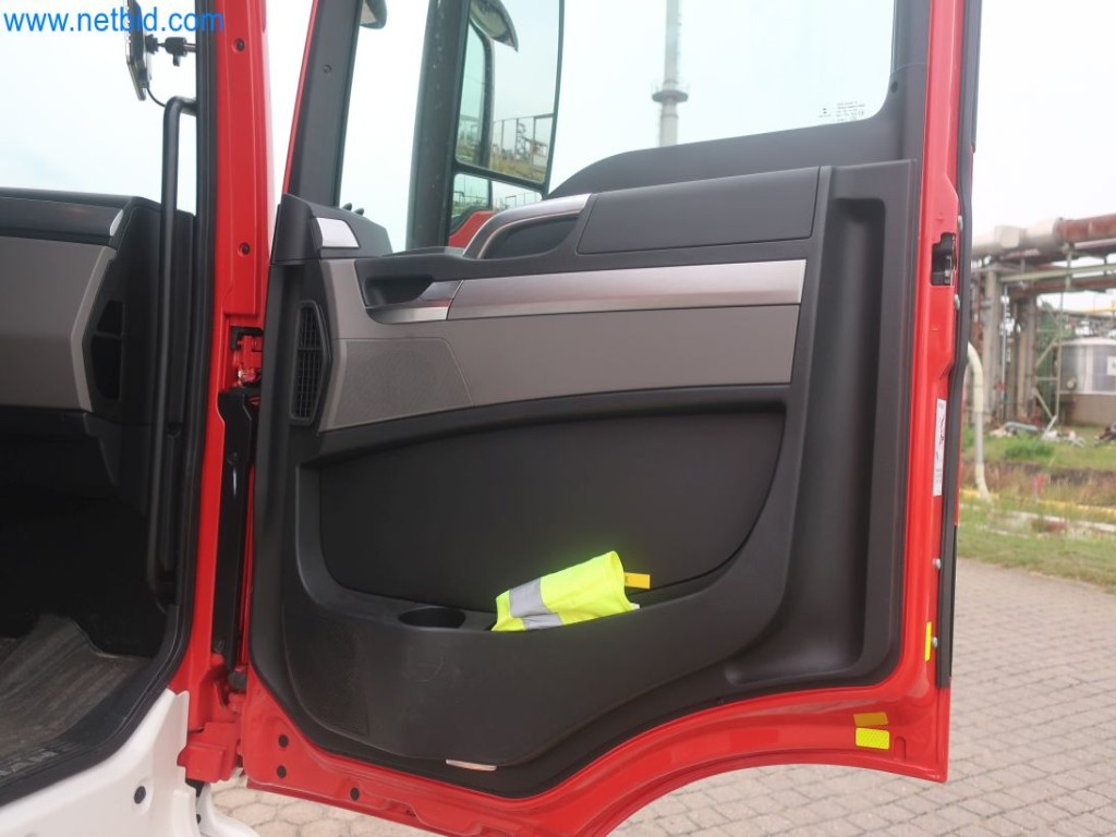 Plants for the production and storage of mineral oil products as well as input and finished products for the production of lubricants-34