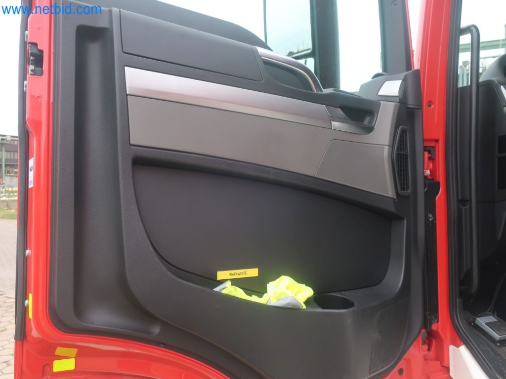 Plants for the production and storage of mineral oil products as well as input and finished products for the production of lubricants-38