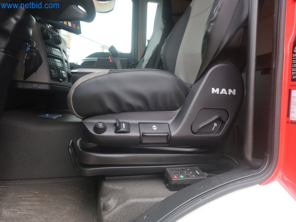 Plants for the production and storage of mineral oil products as well as input and finished products for the production of lubricants-40