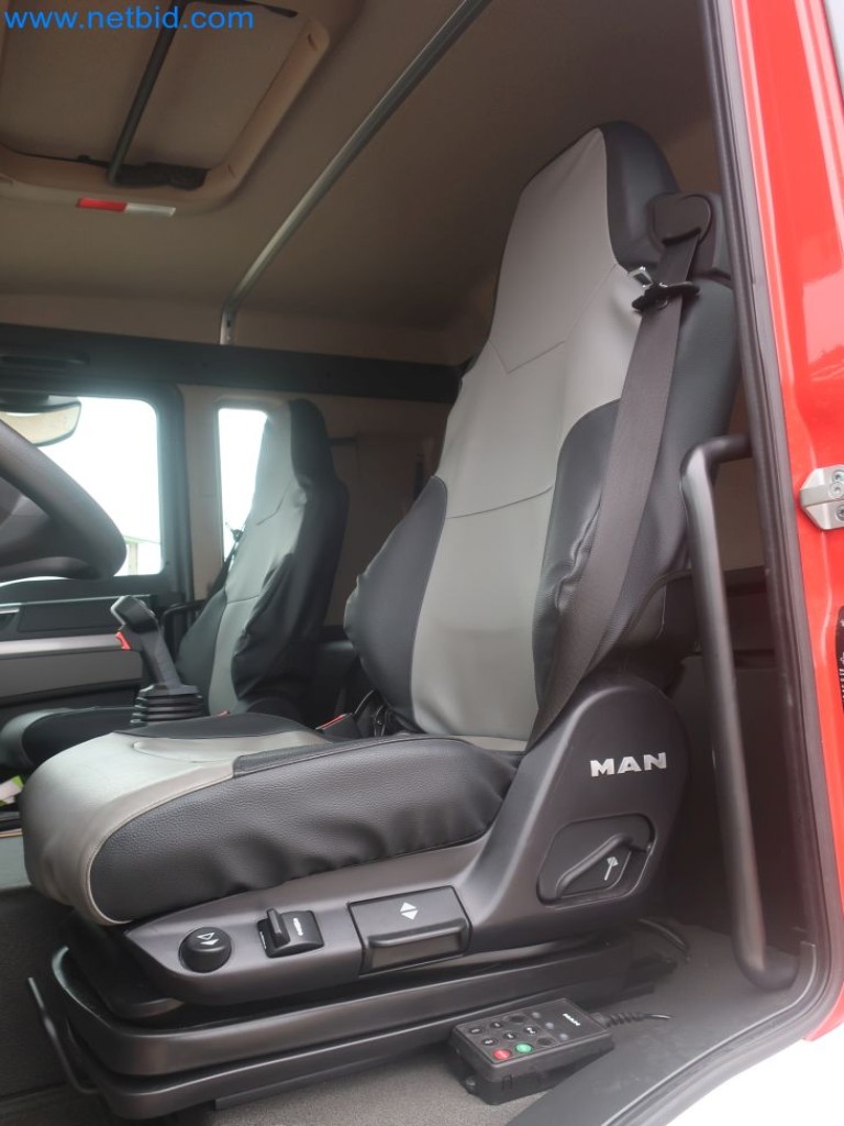 Plants for the production and storage of mineral oil products as well as input and finished products for the production of lubricants-41