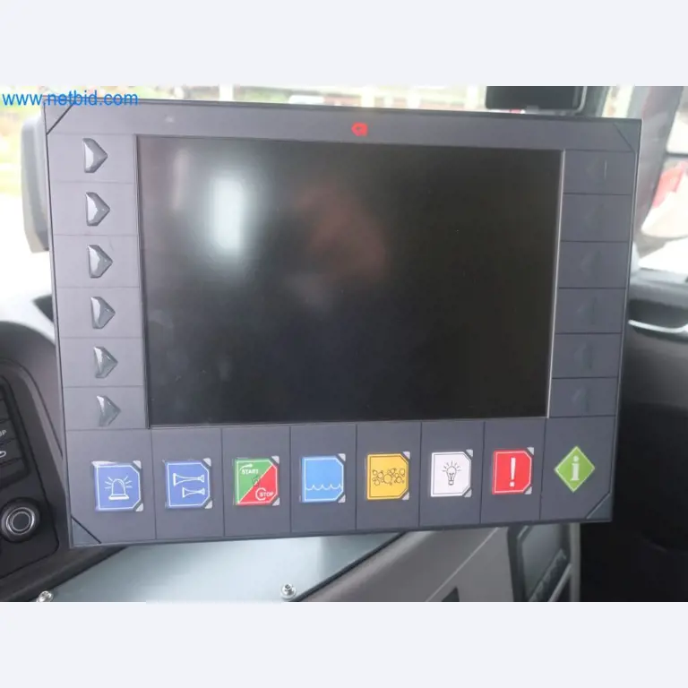 Zakłady produkcji i magazynowania mineralnych produktów olejowych, jak również surowców i produktów gotowych do produkcji smarów.-44